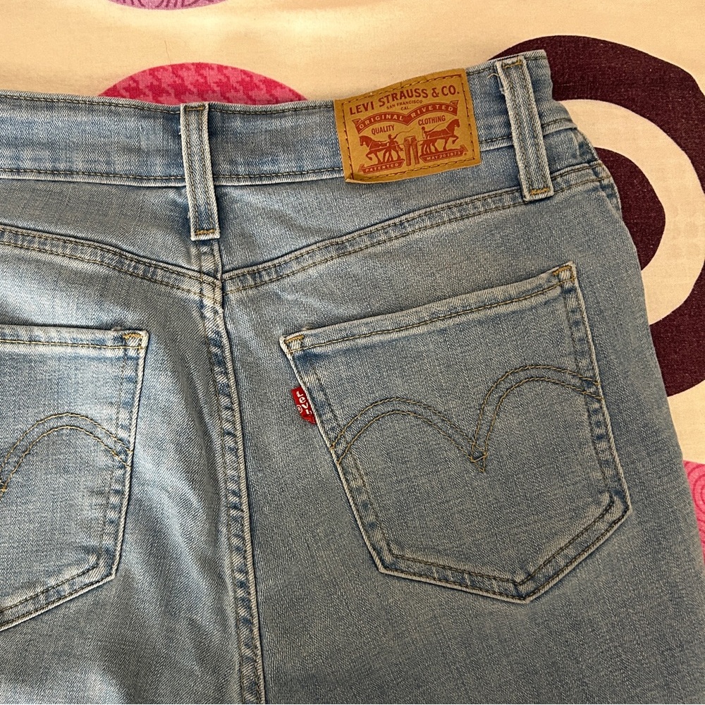 Levi’s High Rise Skinny Ankle Size 27